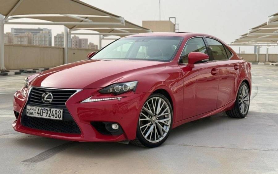 للبيع لكزس is 200t  2016