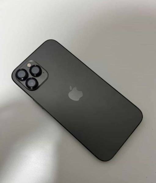 آيفون 12 برو ماكس للبيع