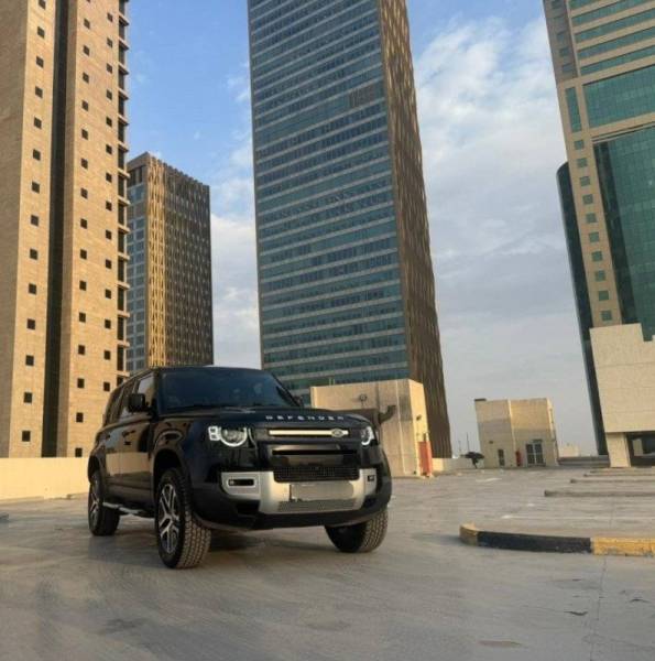 Defender P400 V6 HSE 2024 لاند روفر للبيع