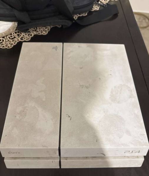 Playstation 4 للبيع