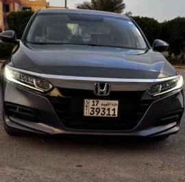 للبيع هوندا أكورد LX  2019