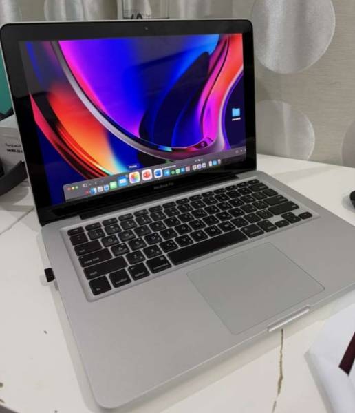 ماك بوك برو للبيع