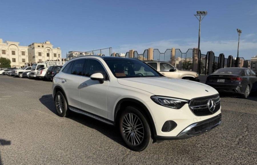 ٢٠٢٥ GLC200 4matic مرسيدس للبيع