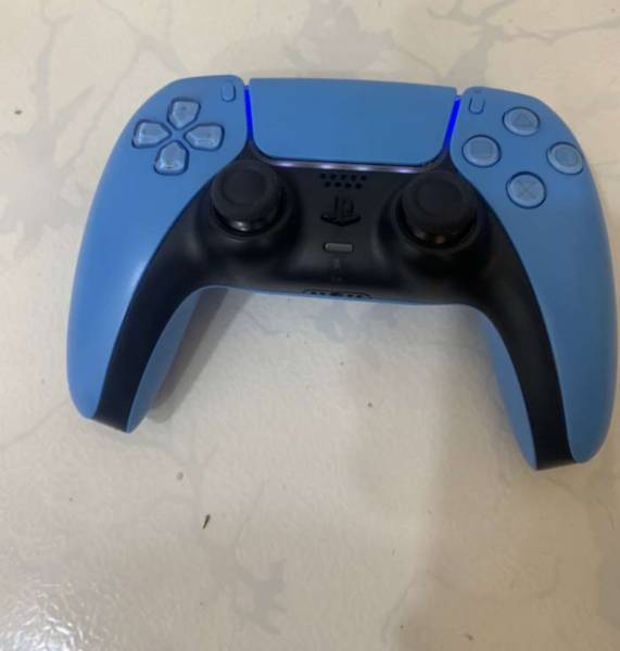 يده بلايستيشن 5 للبيع 