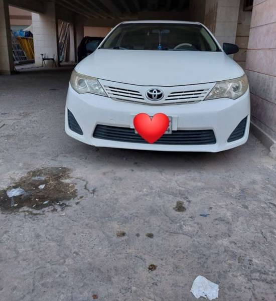 تويوتا كامري 2014 للبيع