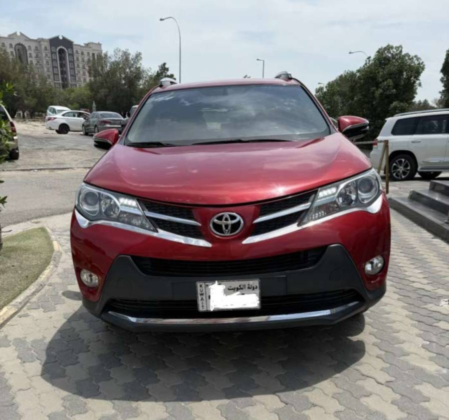 للبيع تويوتا راف فور 2014