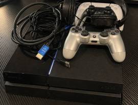 PS4 Bundle للبيع