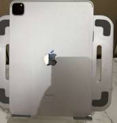 apple ipad 11pro M2 للبيع