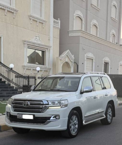 GX-R V8 2016 للبيع تويوتا لاندكروزر 