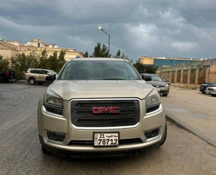 للبيع GMC  اكاديا 2015