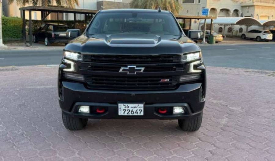 للبيع شيفروليه سلفرادو دبل Z71 تريل بوس 2019