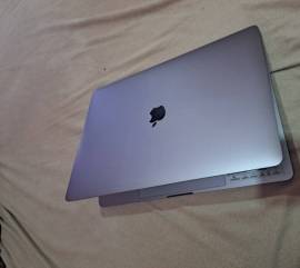 MacBook pro 2018 للبيع
