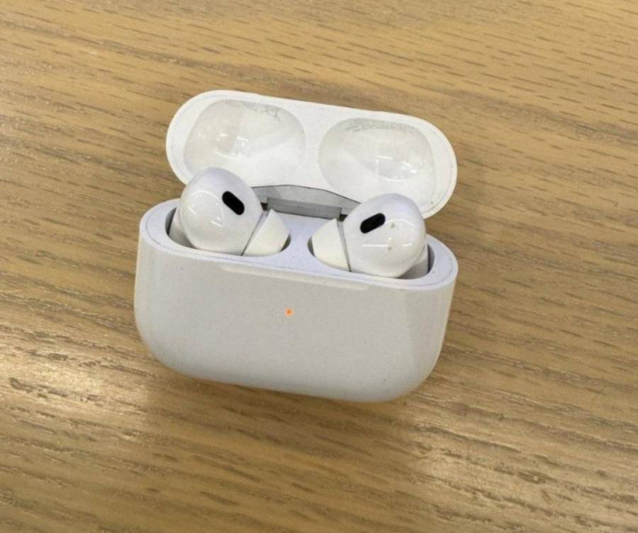 Apple Airpods Pro للبيع