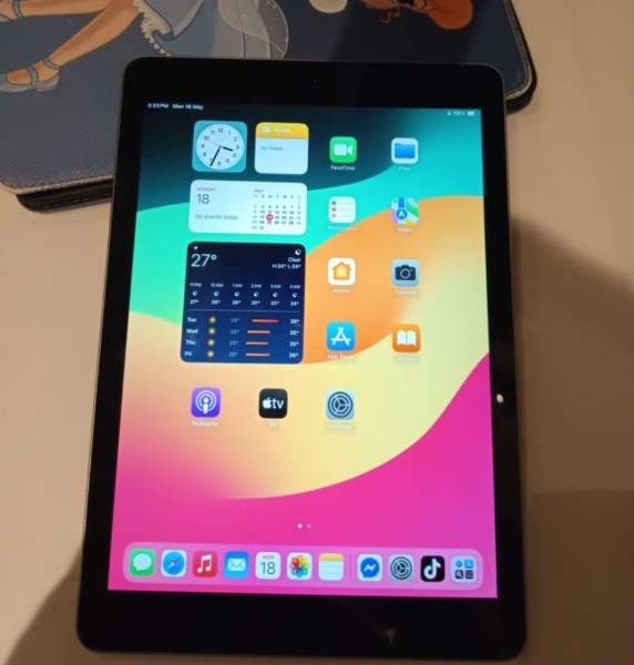 ipad 6th generation للبيع