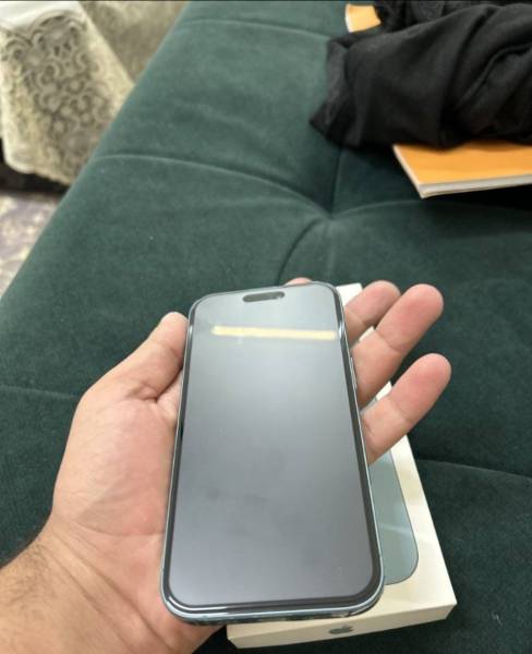 للبيع ايفون ١٦
