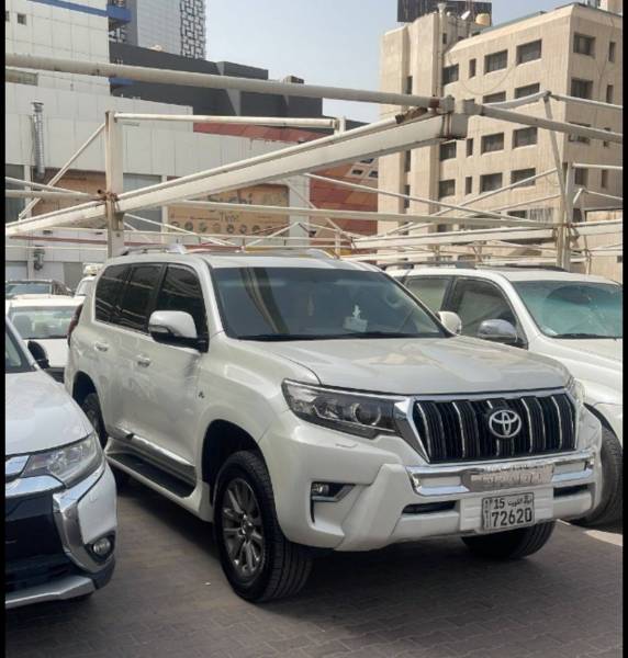 للبيع تويوتا برادو 2018 VX