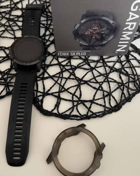 Sapphire plus 5x Fenix Garmin للبيع