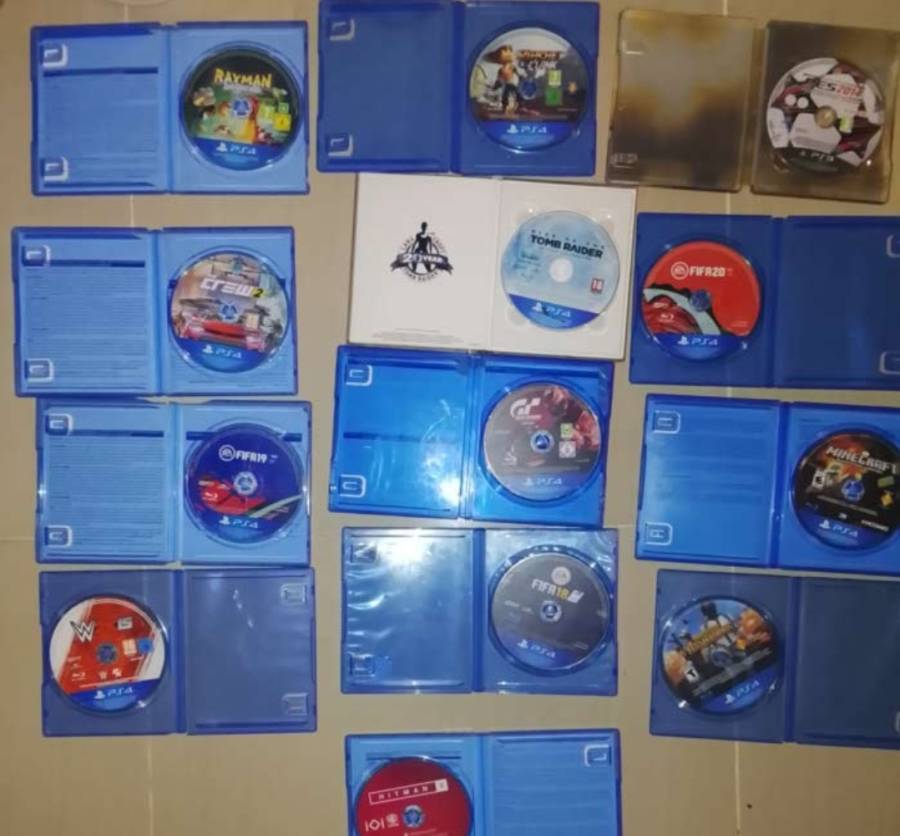 15 لعبة PS4 و PS5 للبيع