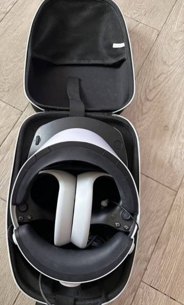 Sony PlayStation VR 2 للبيع