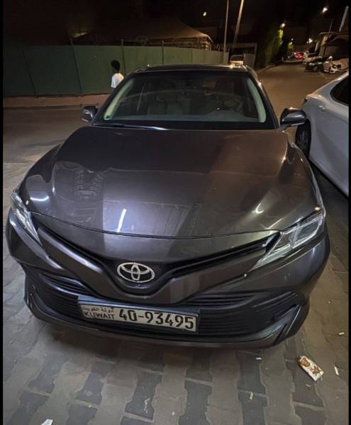 للبيع تويوتا كامري 2019GLE
