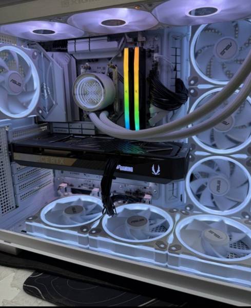 PC Gaming للبيع