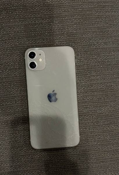 IPhone 11 للبيع