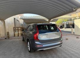 للبيع فولفو XC90 2018