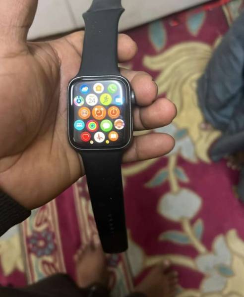 Apple Watch Series 5 للبيع