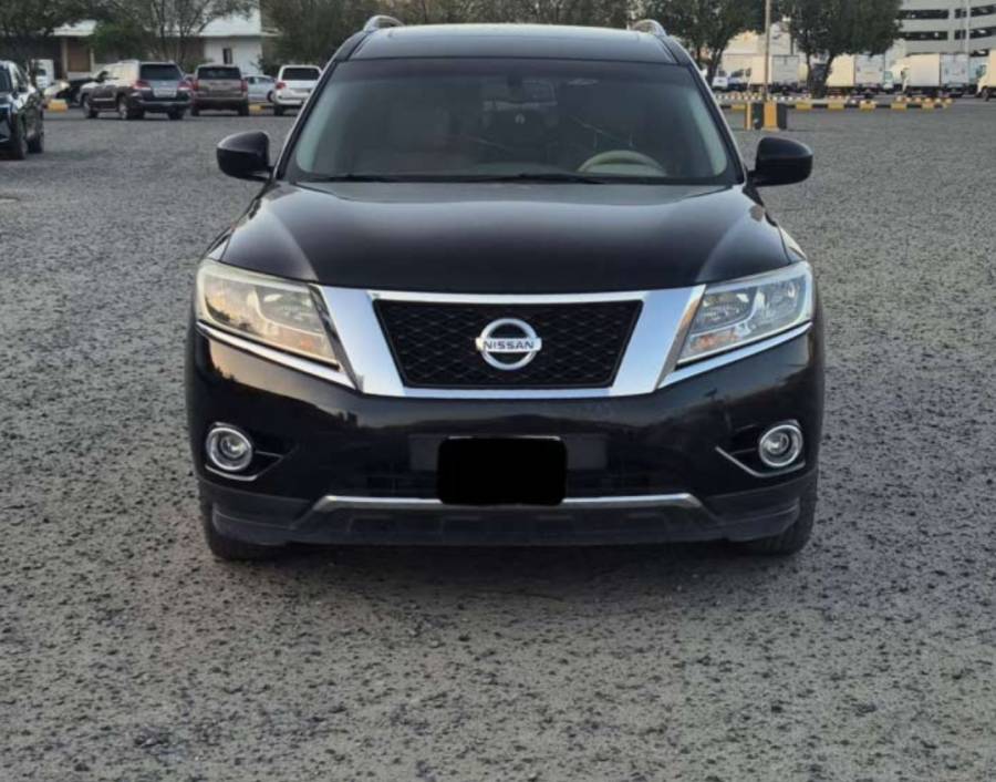 نيسان باثفندر اسود 2015 SV للبيع