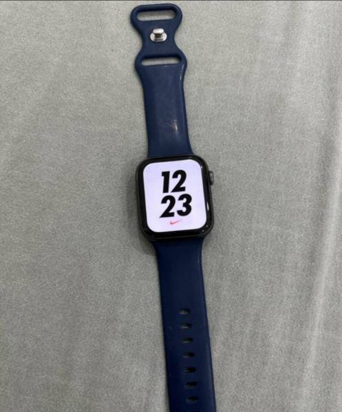 Apple watch series 4 للبيع