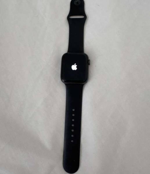 Apple watch series 4 للبيع