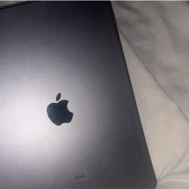 iPad Pro 11-inch للبيع