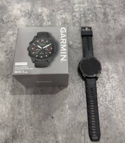 Garmin Tactix 8 amoled للبيع 
