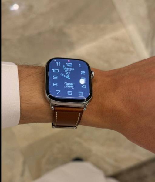 Apple watch hermes للبيع