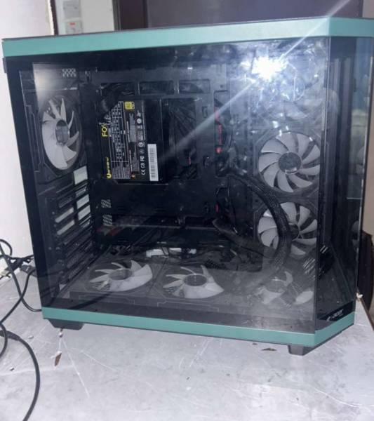 كيس pc جيمنج acer للبيع