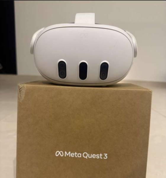 METAQUEST VR للبيع