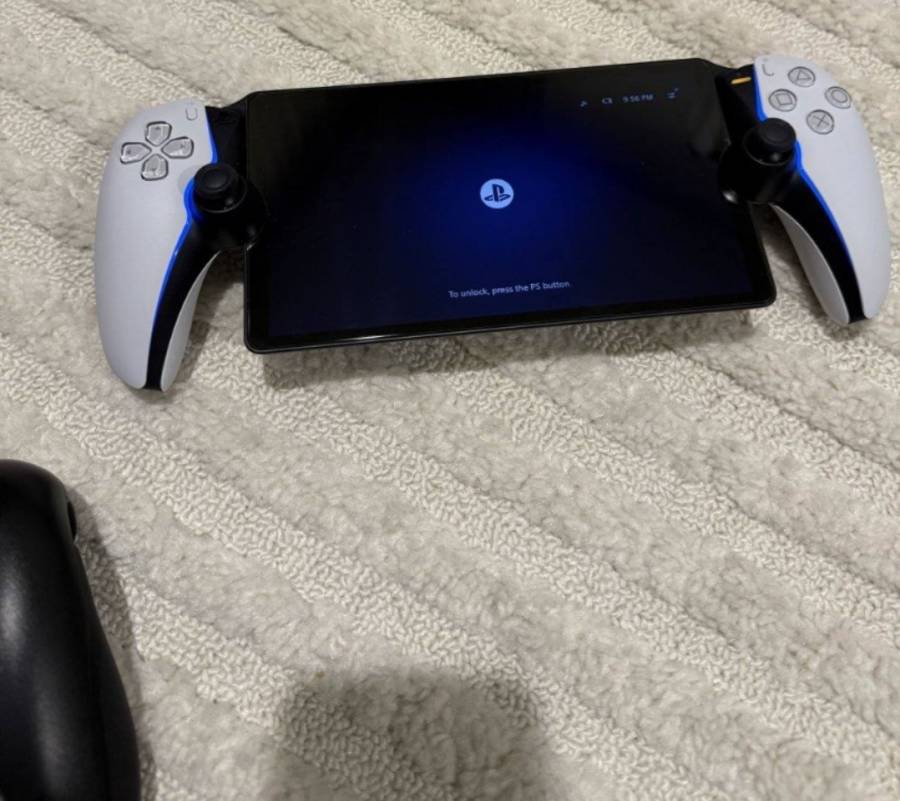 Playstation Portal للبيع