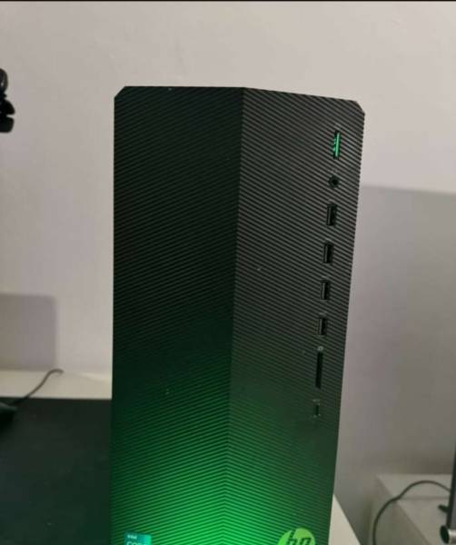 Pc للبيع