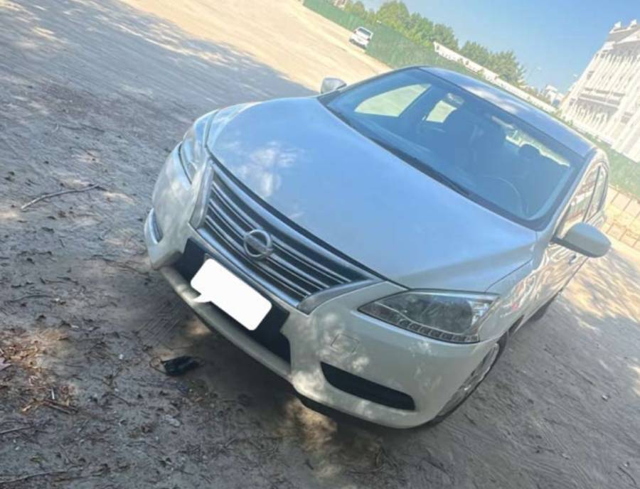 للبيع نيسان سنترا 2020
