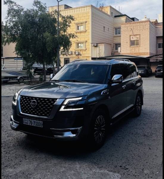 للبيع نيسان باترول بلاتينيوم 78 2023