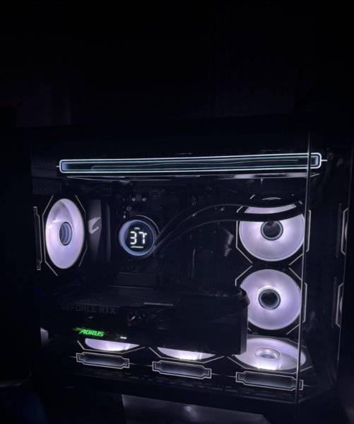 للبيع PC