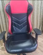GAMING CHAIR للبيع