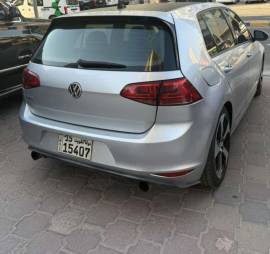 فولكسفاغن جولف Standard 2015 للبيع