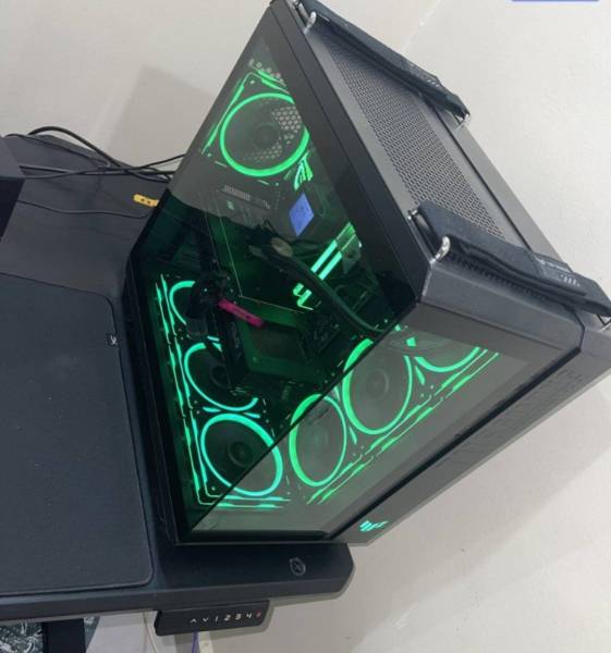 Case gaming للبيع