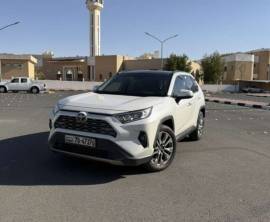 للبيع تويوتا راف 4 2023
