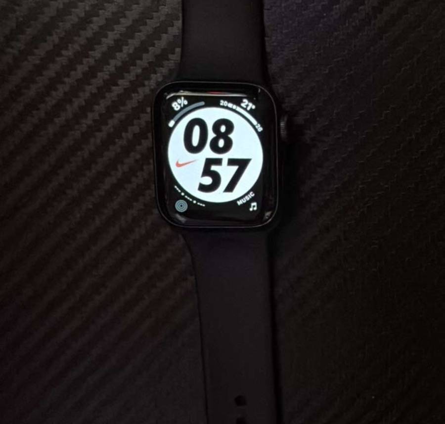 Apple watch se gps للبيع