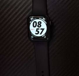 Apple watch se gps للبيع