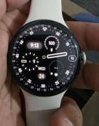 Google Pixel Watch 4 للبيع 