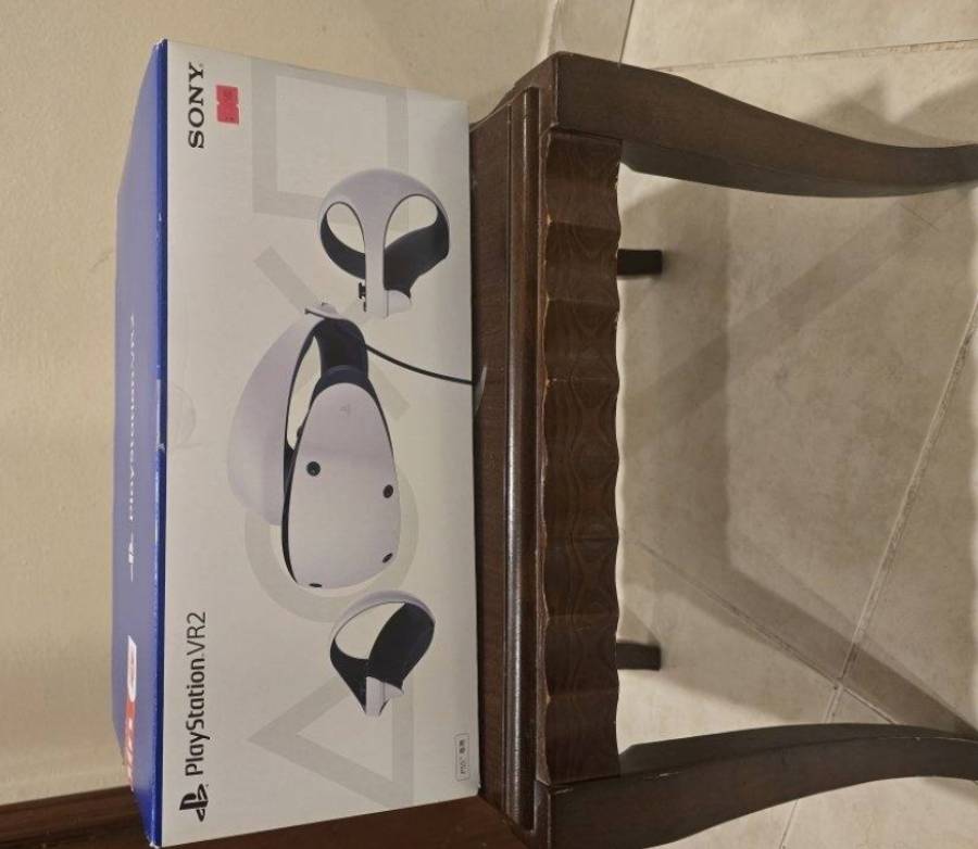 مع كرتونه psvr2 للبيع