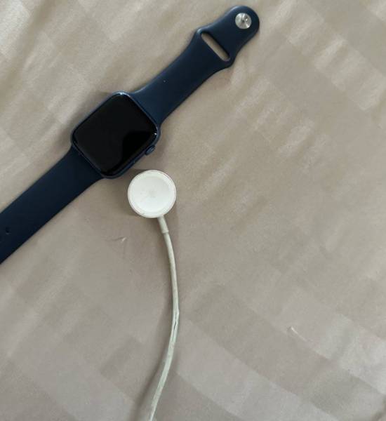 Apple Watch Series 7 للبيع